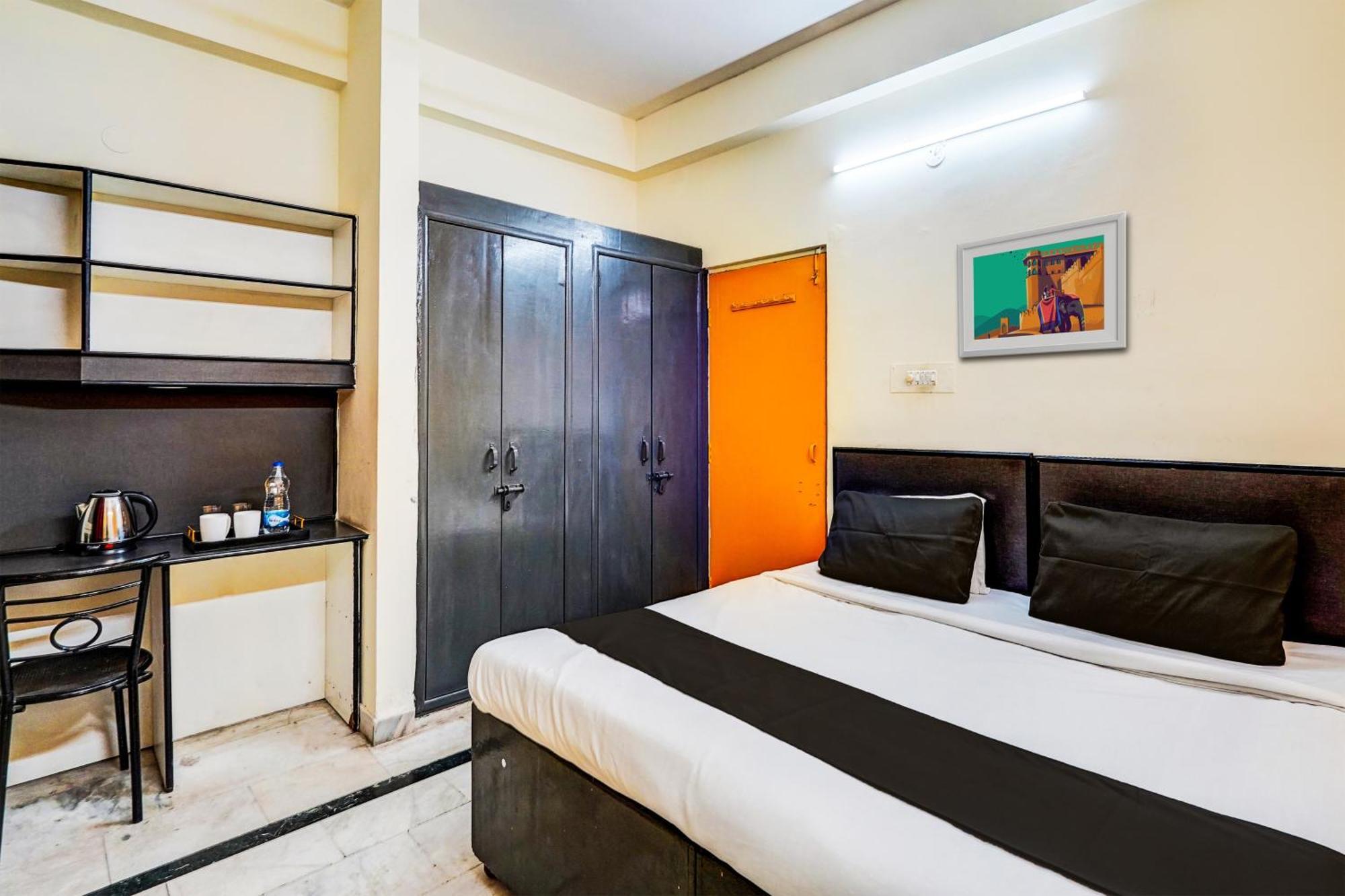 Hotel O Aryan Home Stay Dehradun Esterno foto