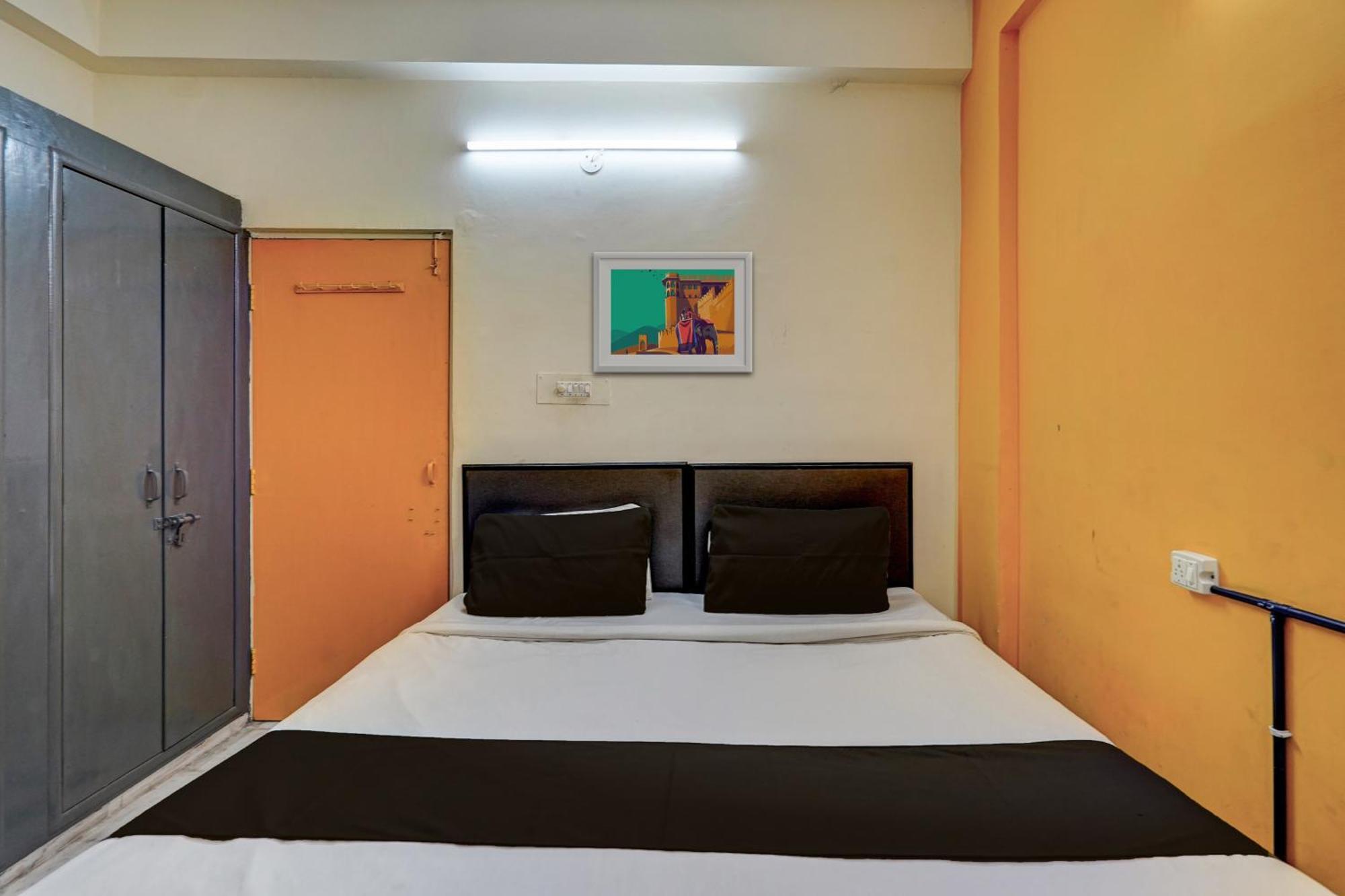 Hotel O Aryan Home Stay Dehradun Esterno foto